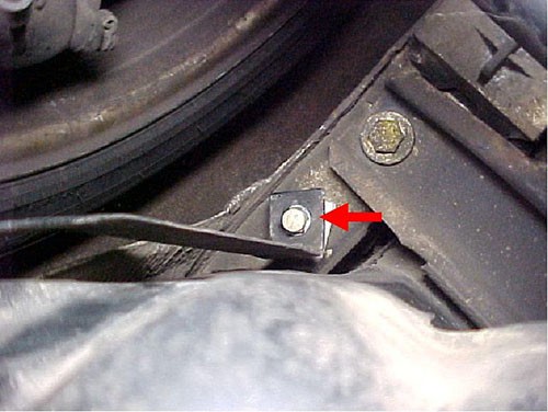 9,Fuel Pump Suction Strainer - Removing, Cleaning, and Replacing (1)