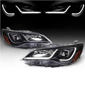 2016 トヨタ カムリのヘッドライト